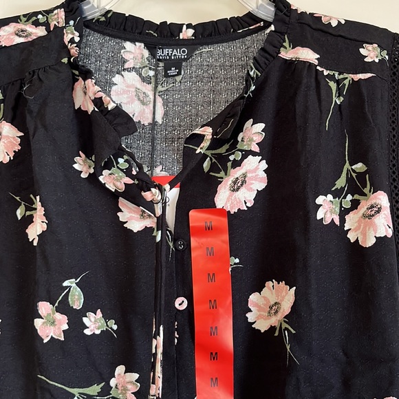 NWT - Black Floral Top Size M - Picture 2 of 6